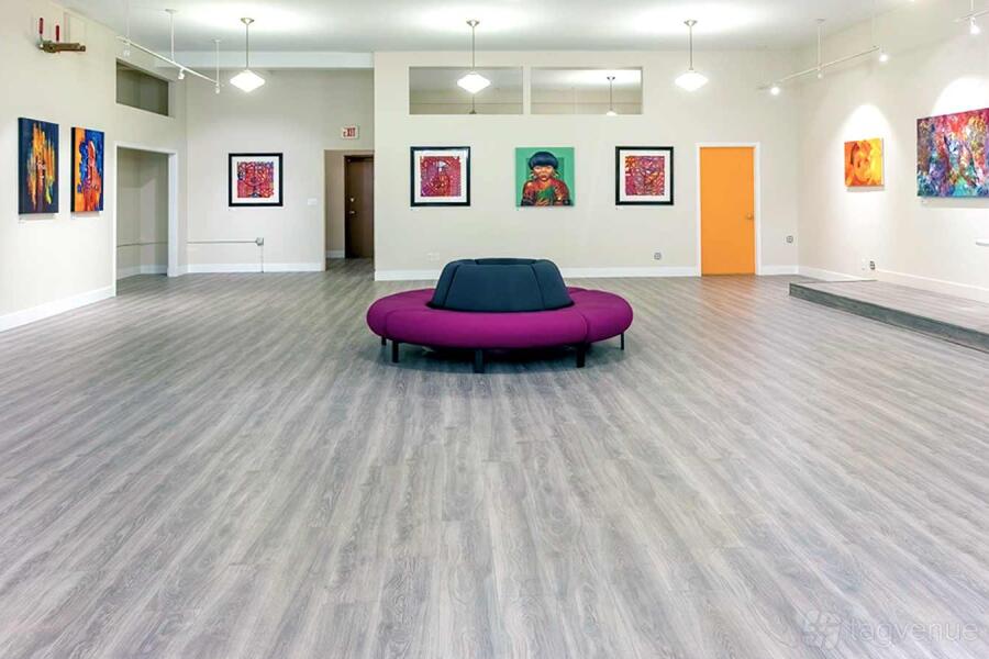 Broadway Gallery Suite at