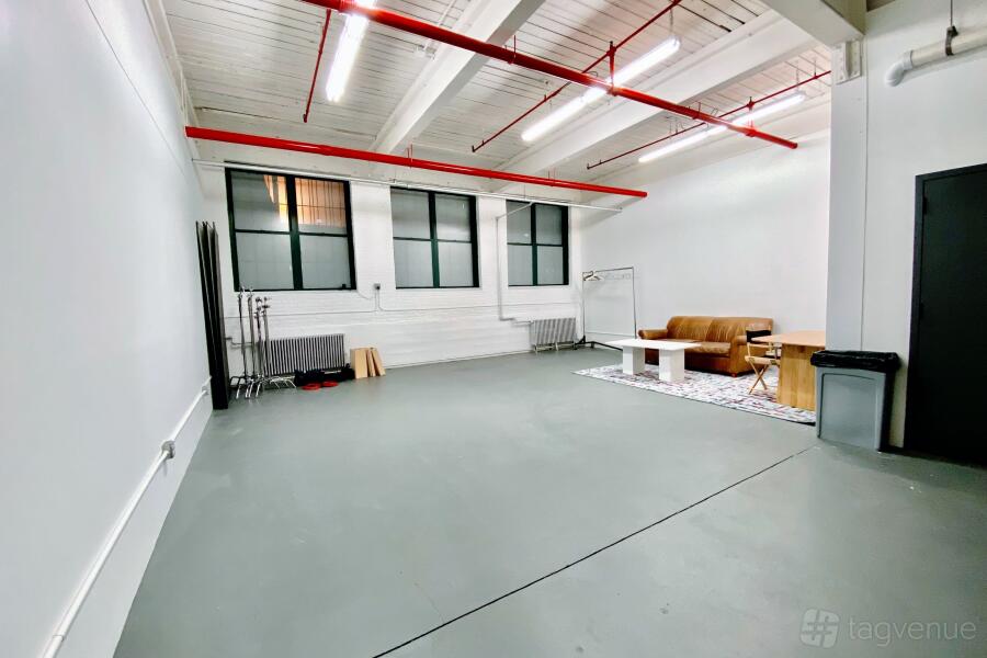 White Wall Studio White Wall Studio