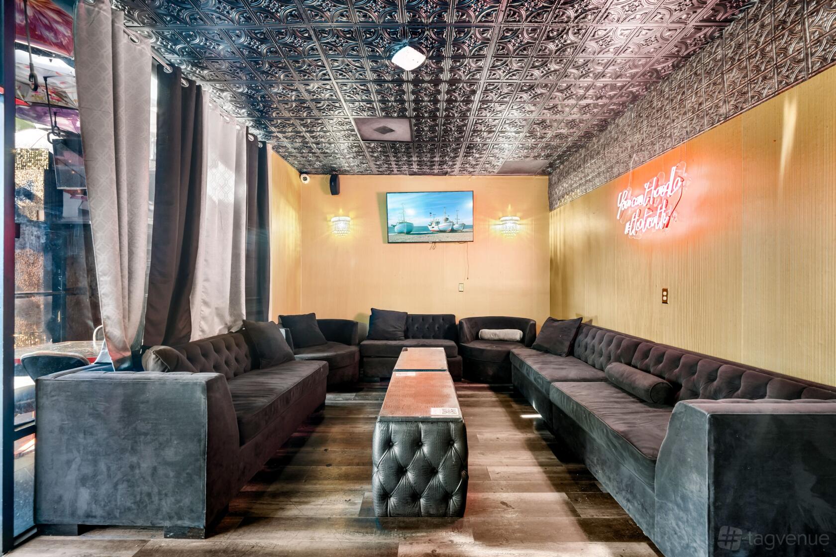 VIP Room - Sunset Rooftop - Event Venue Rental - Tagvenue.com