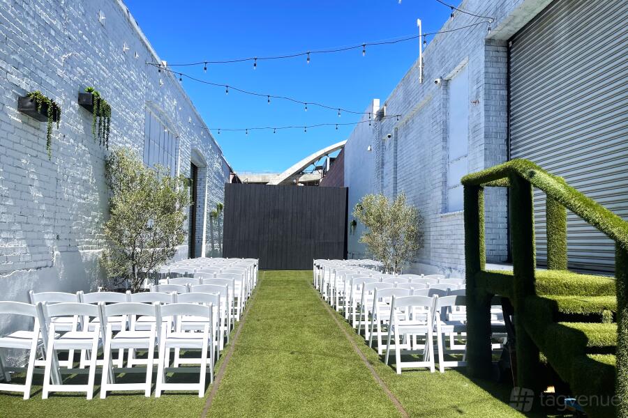 Outdoor Area Outdoor Area