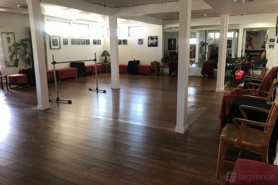 Dance Studio Dance Studio