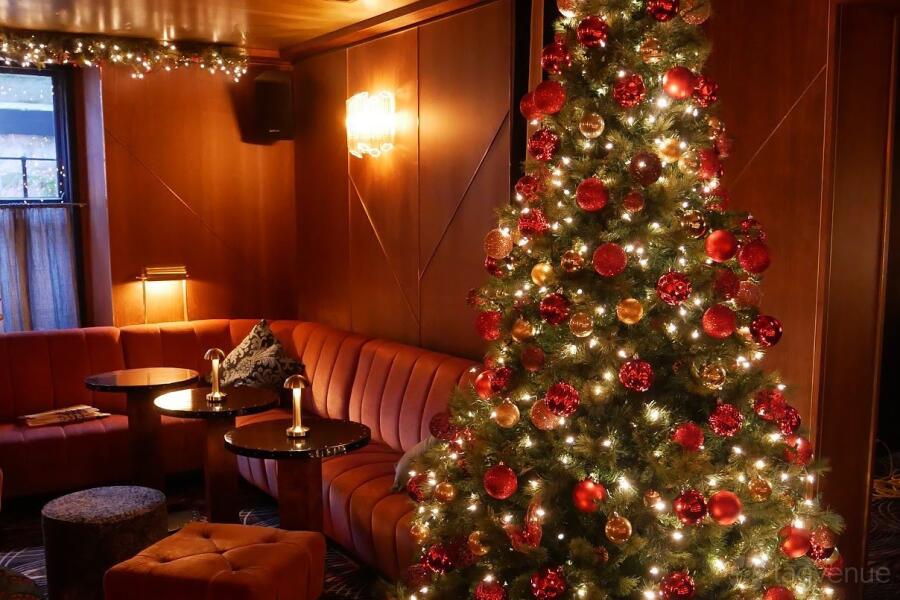 Lounge & Bar at
