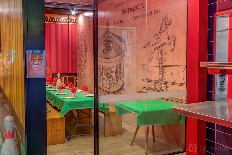 Kid's Party Room 4 at
