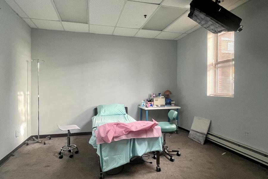 Hospital/Medical Room Hospital/Medical Room