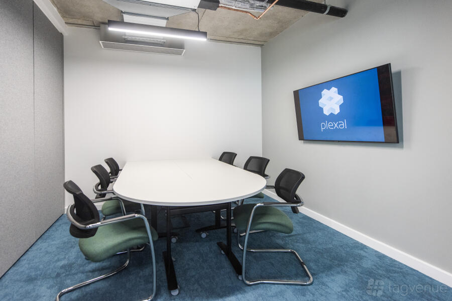 6-person meeting room 6-person meeting room