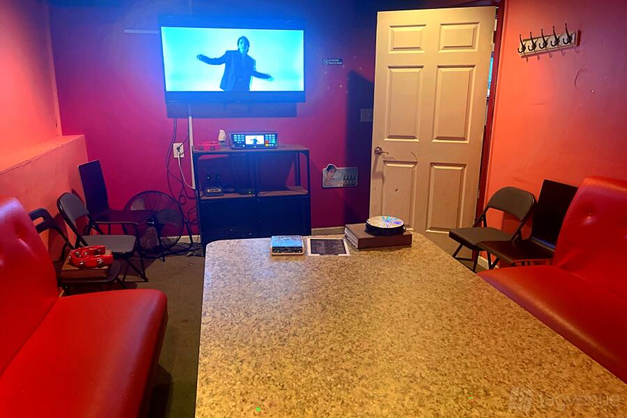Large Room Large Room