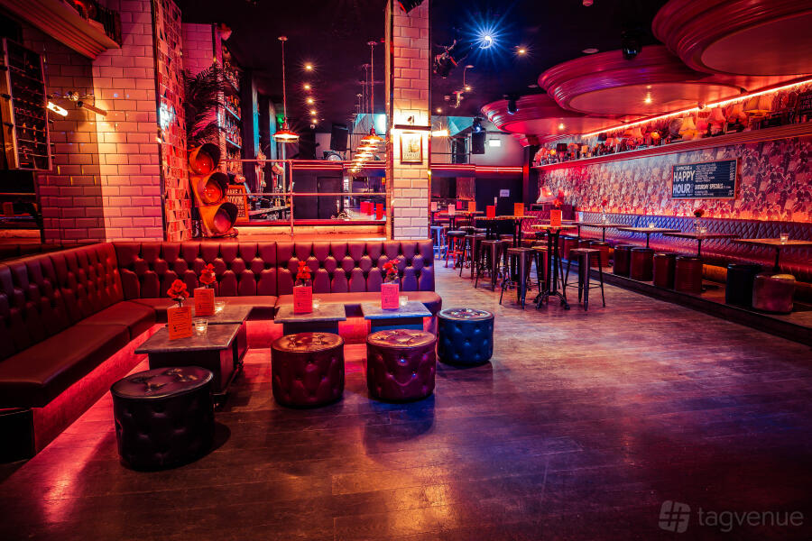 Full Venue Hire at Simmons | Oxford Street