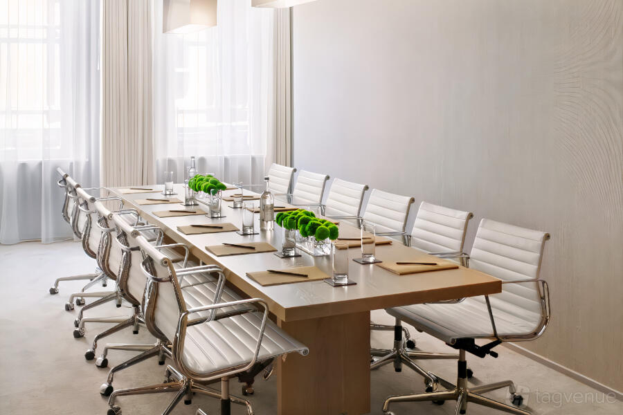 Studio I at London EDITION