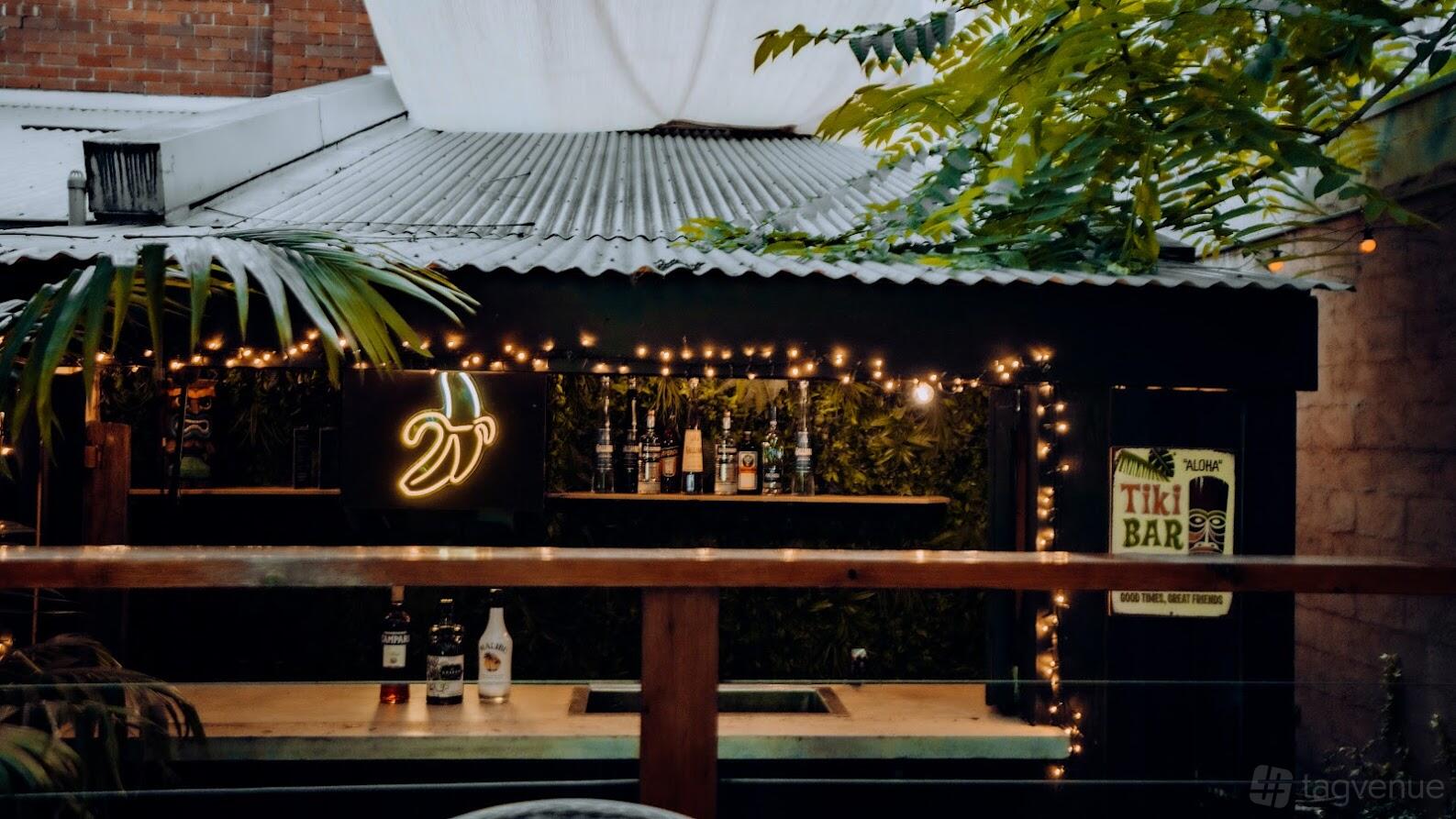 Pre Bar Entire Venue - Pre Drinks Bar - Event Venue Hire - Tagvenue.com