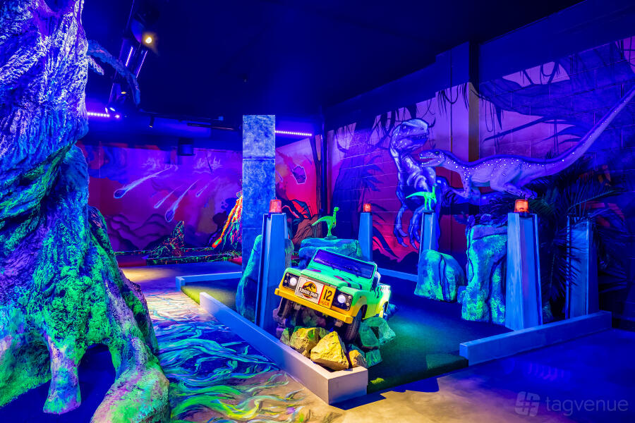 Mini Golf & Red Room at