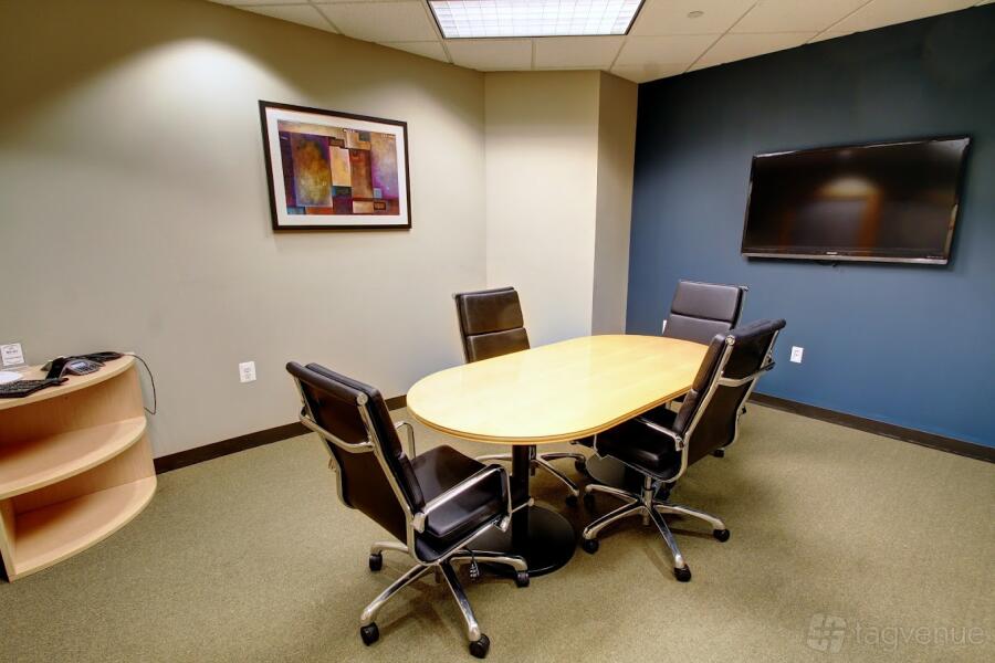 Small Meeting Room at Intelligent Office
