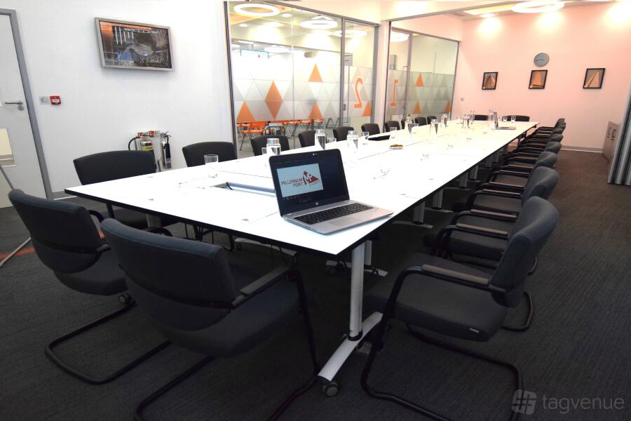 Connect Boardroom at