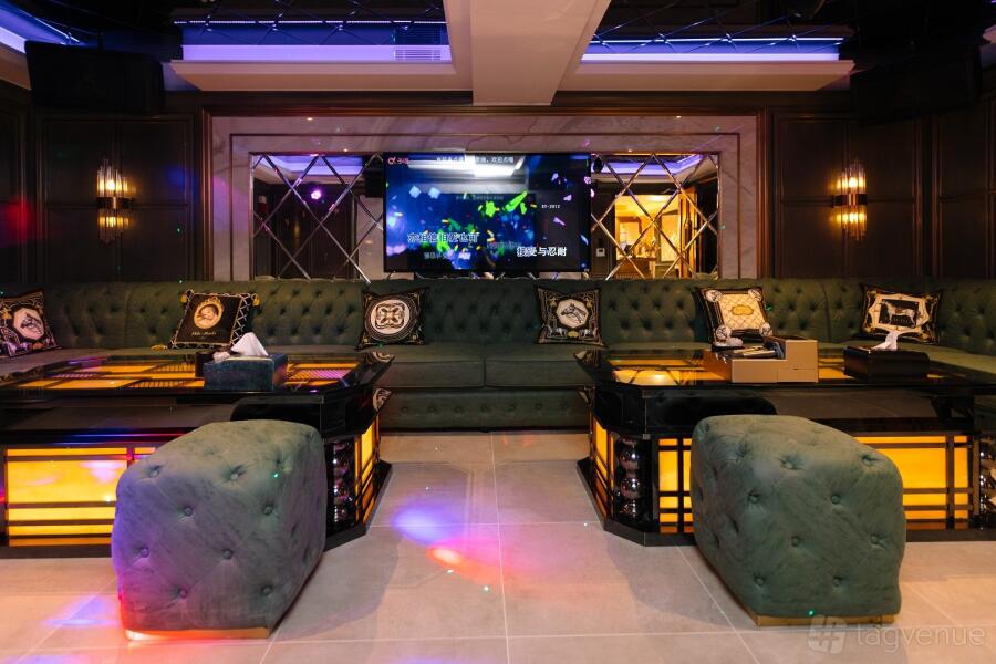 Large VIP Room Large VIP Room