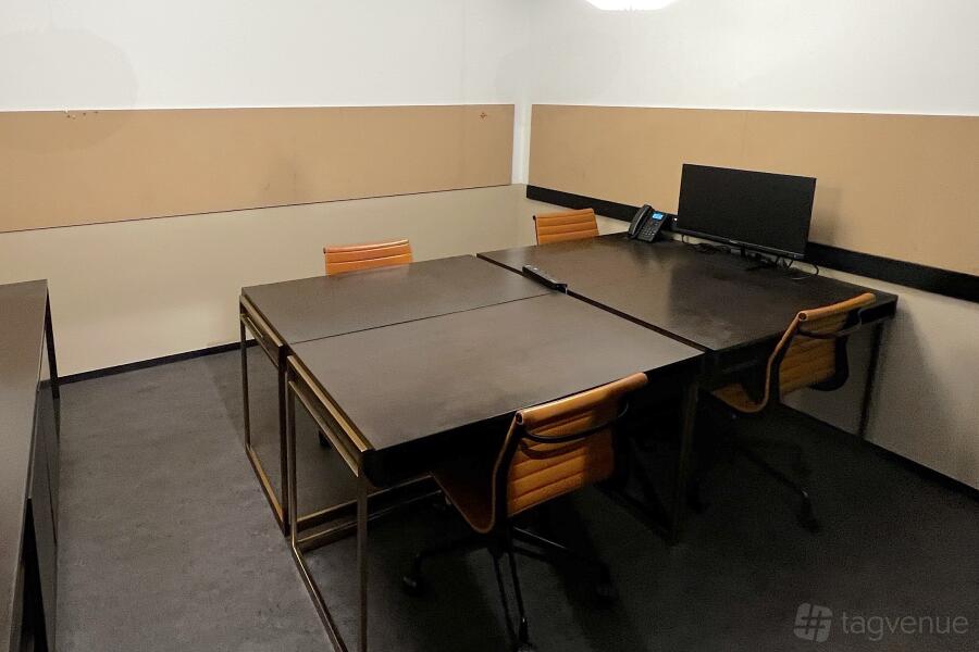 Hot Office at