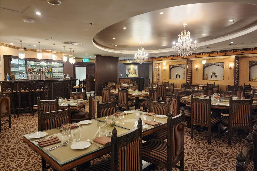 Main Dining Main Dining