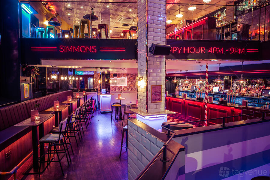 Full Venue at Simmons | Bank