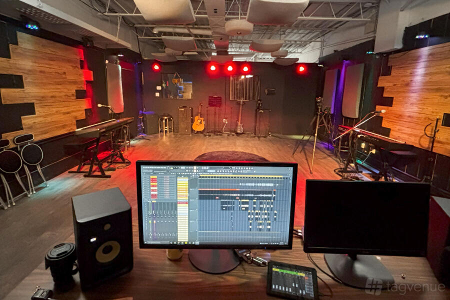 Entire Venue Entire Venue