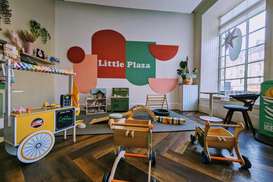 Mindful cosy front shop space at
