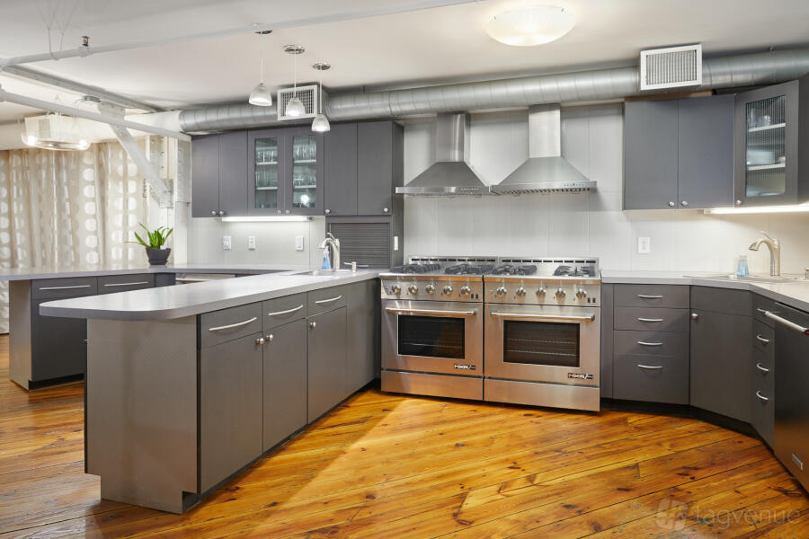 Commercial Style Kitchen Commercial Style Kitchen