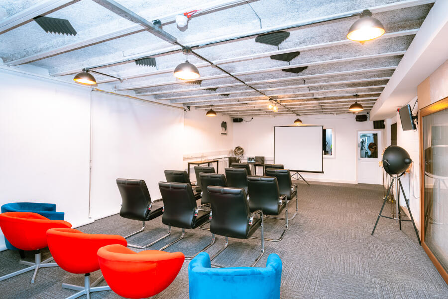 Studio Meeting Room Studio Meeting Room