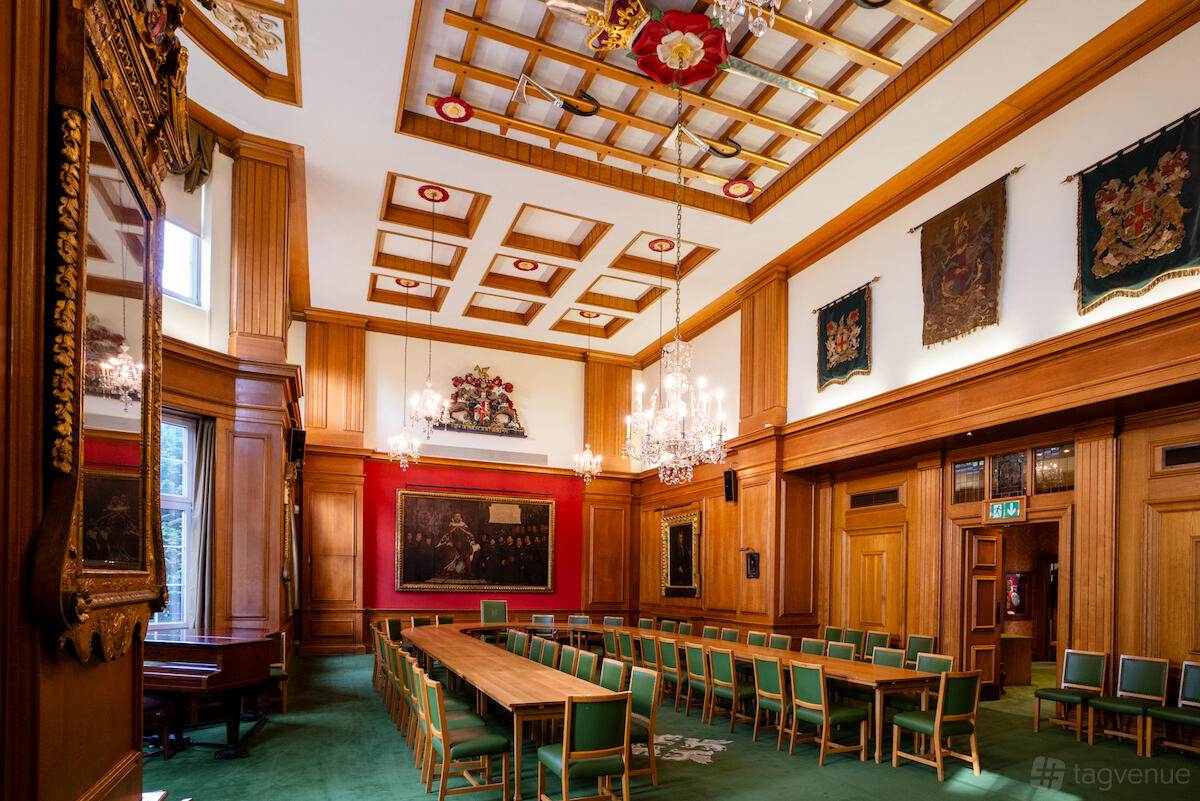 Stumpy Surgeons Hall Great Hall - Barber-Surgeons’ Hall - Event Venue Hire - Tagvenue.com