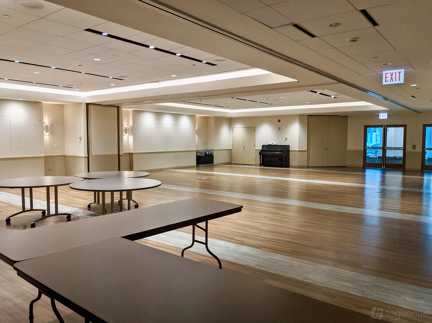 Leslie Hall - Cornerstone Center of LaSalle Street Church - Event Venue ...