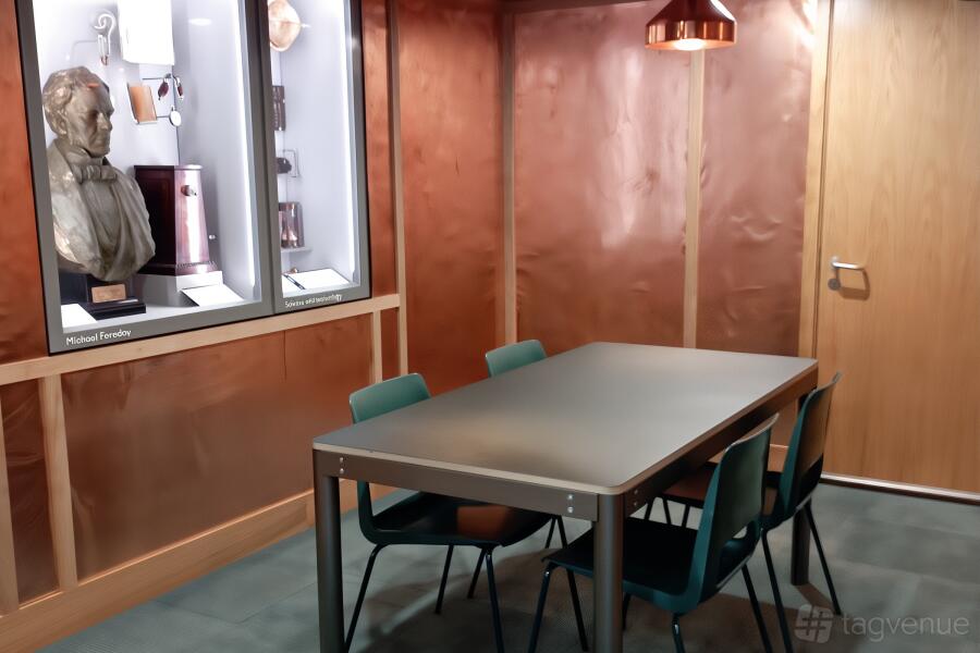 Faraday Room Faraday Room