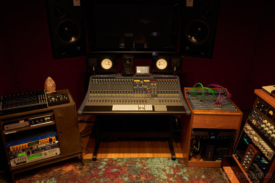 Studio 1 Studio 1