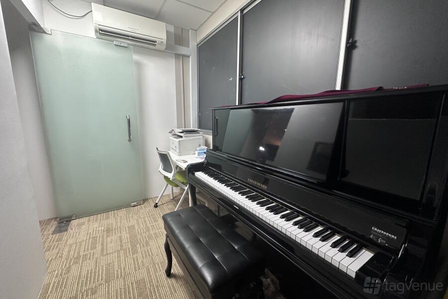 Air-conditioned Piano Room Air-conditioned Piano Room