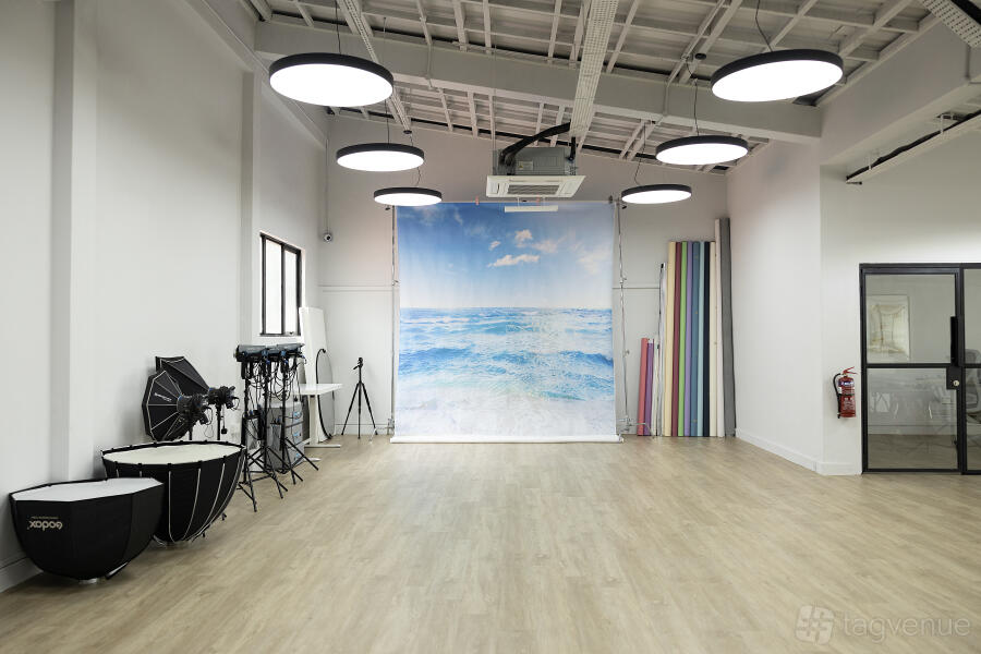 Entire Studio Entire Studio