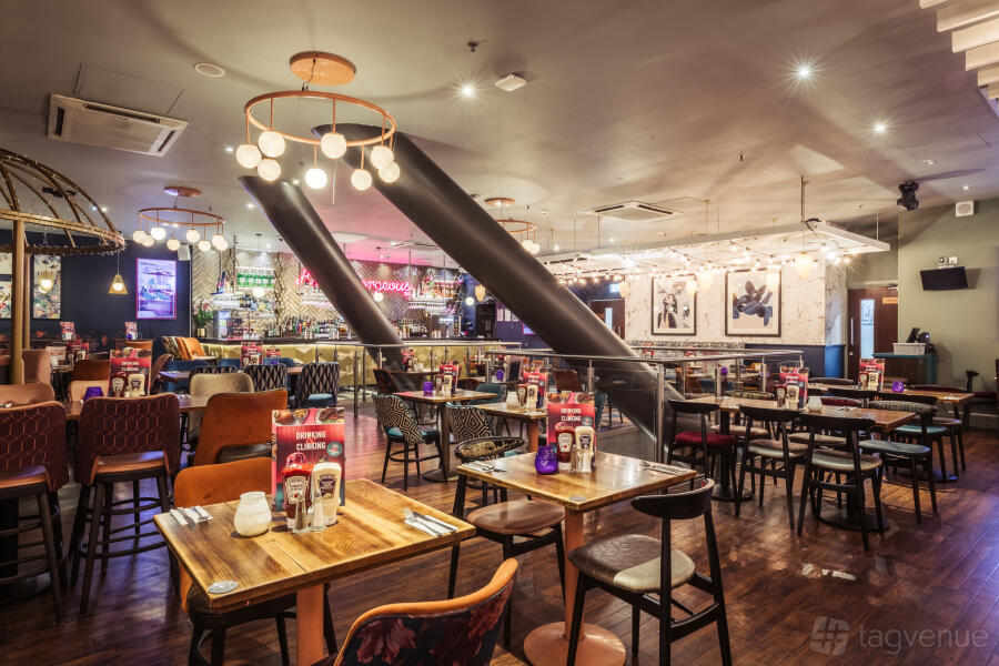 Upstairs Bar at Slug and Lettuce O2