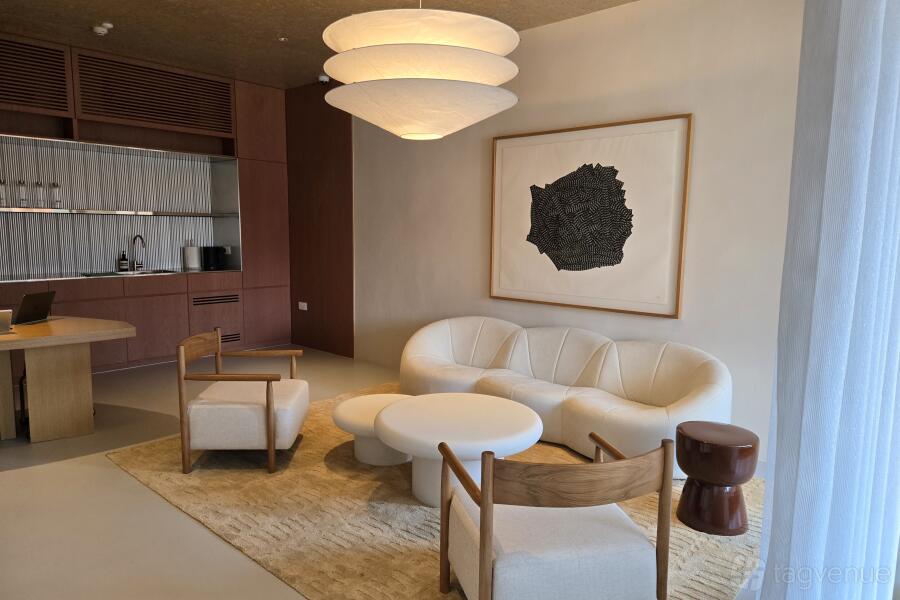 Foyer + Boardroom Foyer + Boardroom