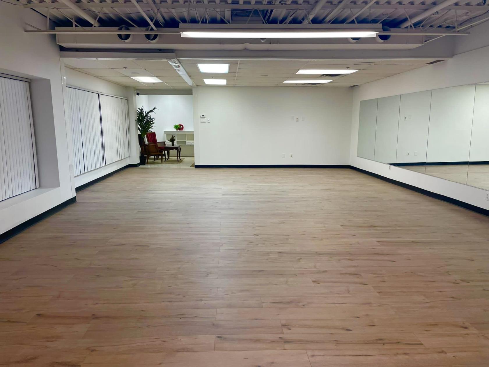 Queen and Airport Rd available for hourly rent