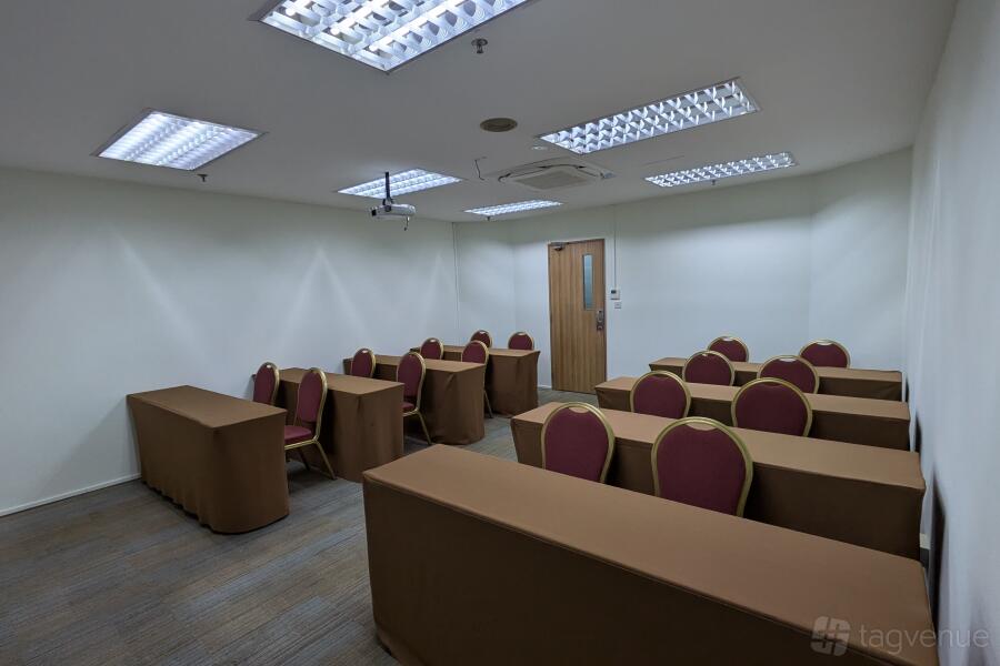 Classroom (Level 2) Classroom (Level 2)