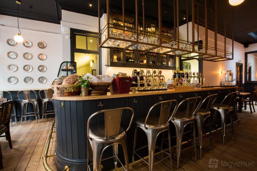 Sutton Bar Main Bar - Sutton Arms - Event Venue Hire - Tagvenue.com