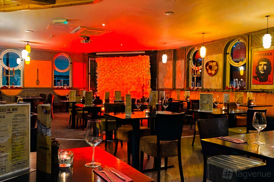Entire Restaurant Entire Restaurant