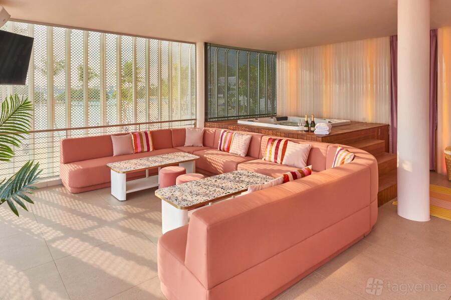 VIP Oasis Suite at