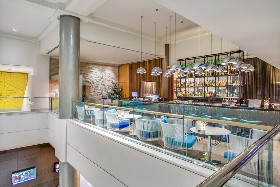 NOSH Restaurant & Bar at