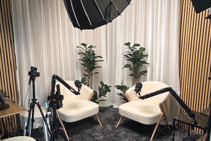 Studio 1 Studio 1