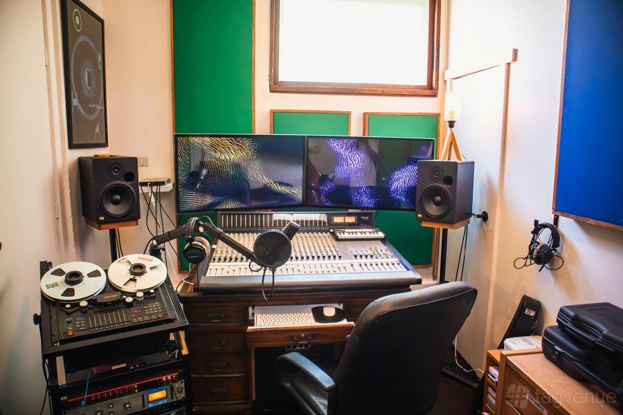 Recording/Mixing Room Recording/Mixing Room