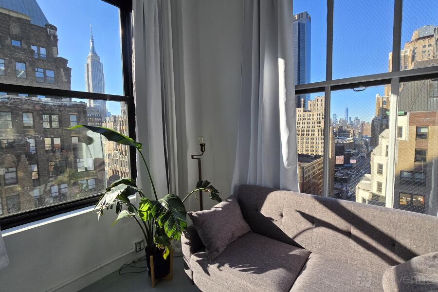 Loft with Empire State view Loft with Empire State view