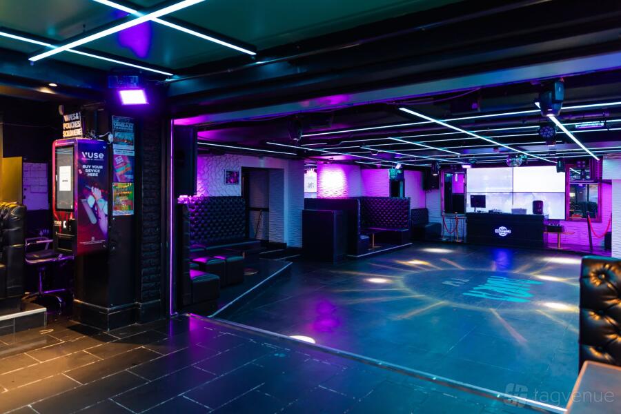 Azure Club Main Space - Aura - Event Venue Hire - Tagvenue.com
