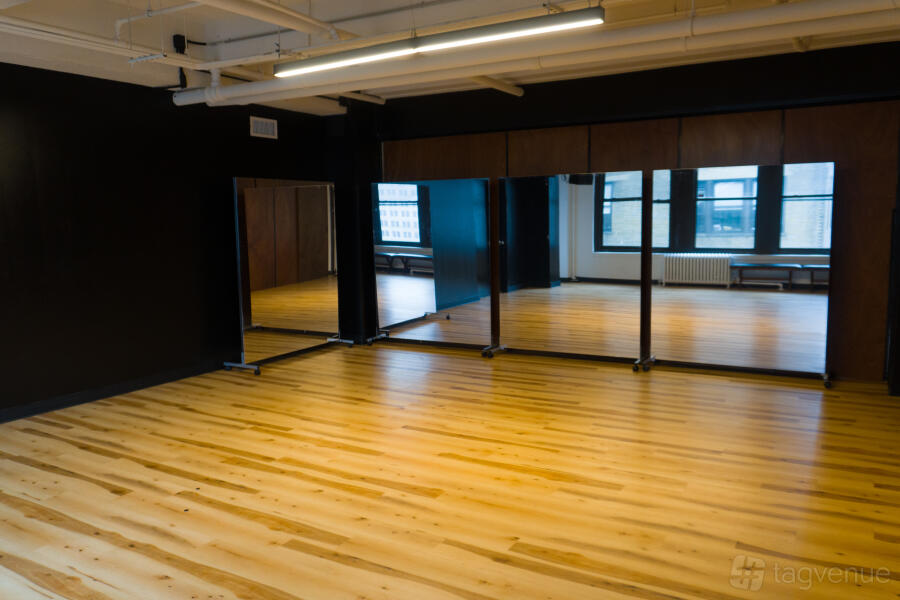 Cozy & Affordable Studio Cozy & Affordable Studio