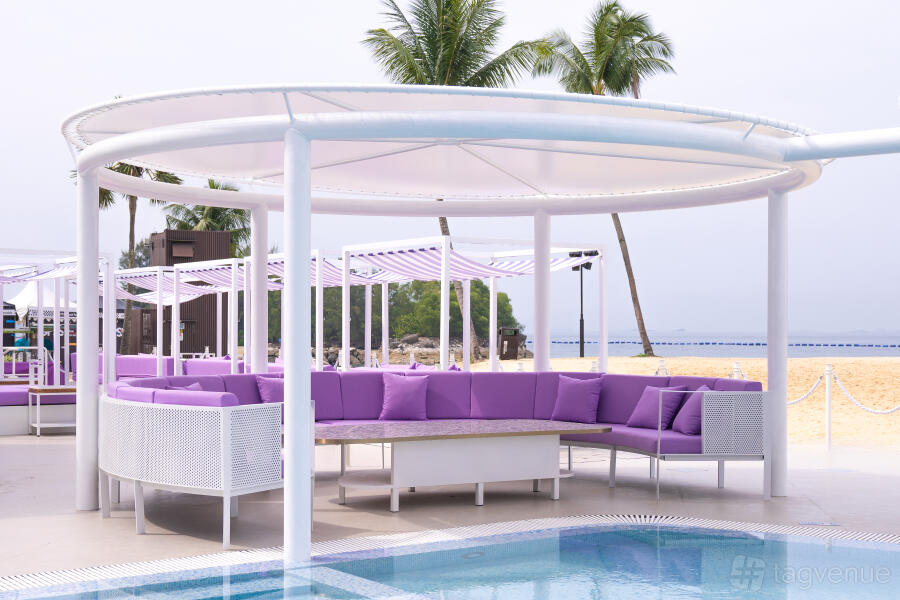 VIP Cabana Large at