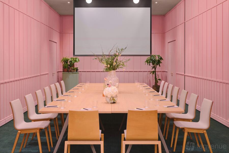Creative Room 2 Creative Room 2