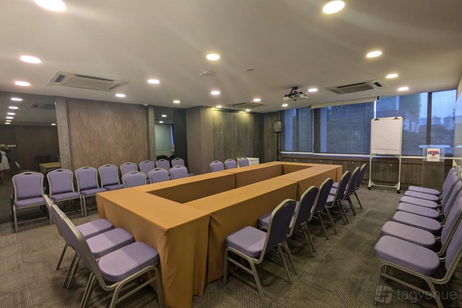 Function Rent Eating Table Function Room III - YMCA@One Orchard - Event Venue Rental - Tagvenue.com
