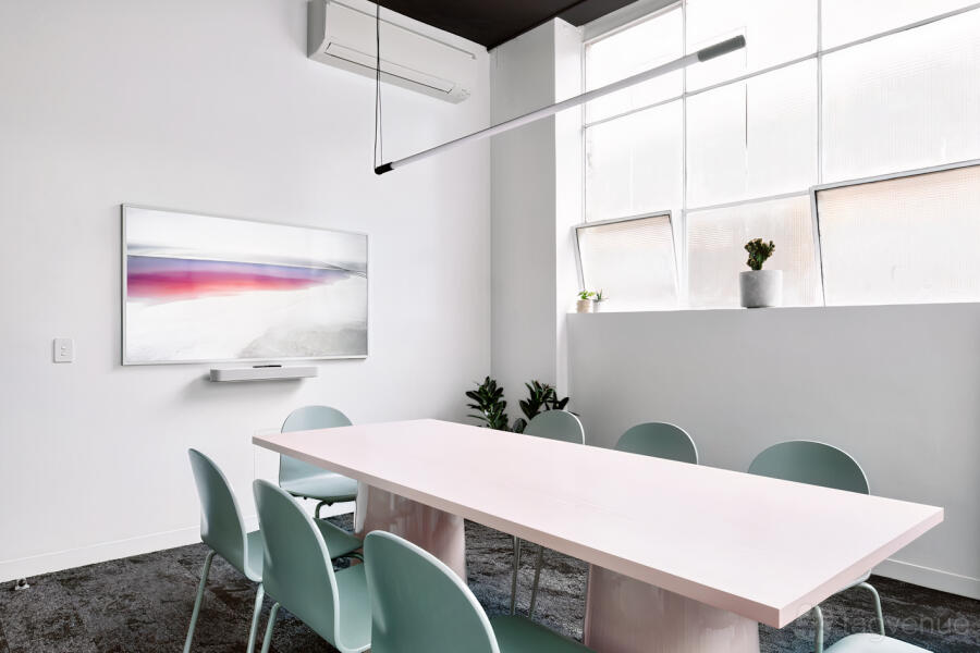 10-Seat Boardroom at