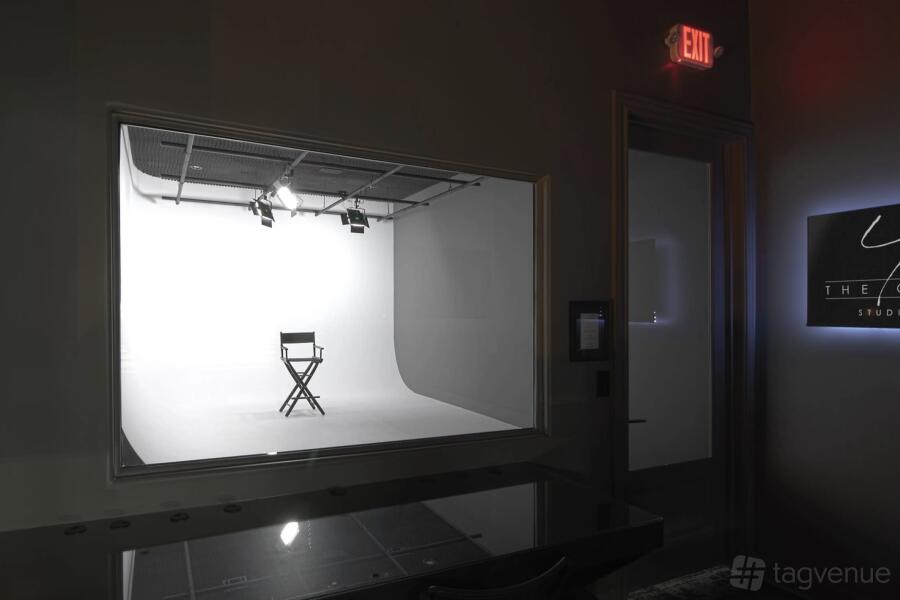 2 Wall White Cyc Studio at 4 The One Studio
