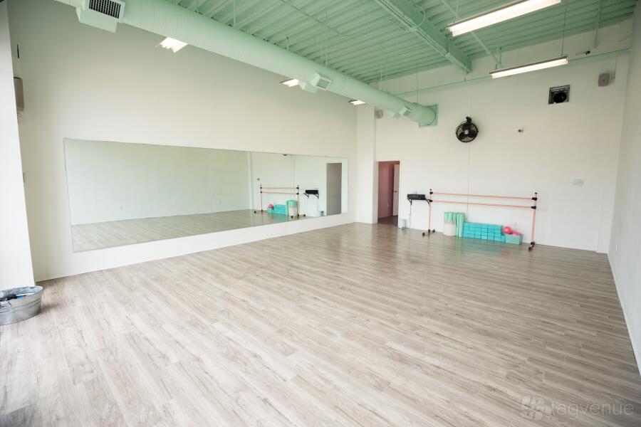 Entire Studio Entire Studio