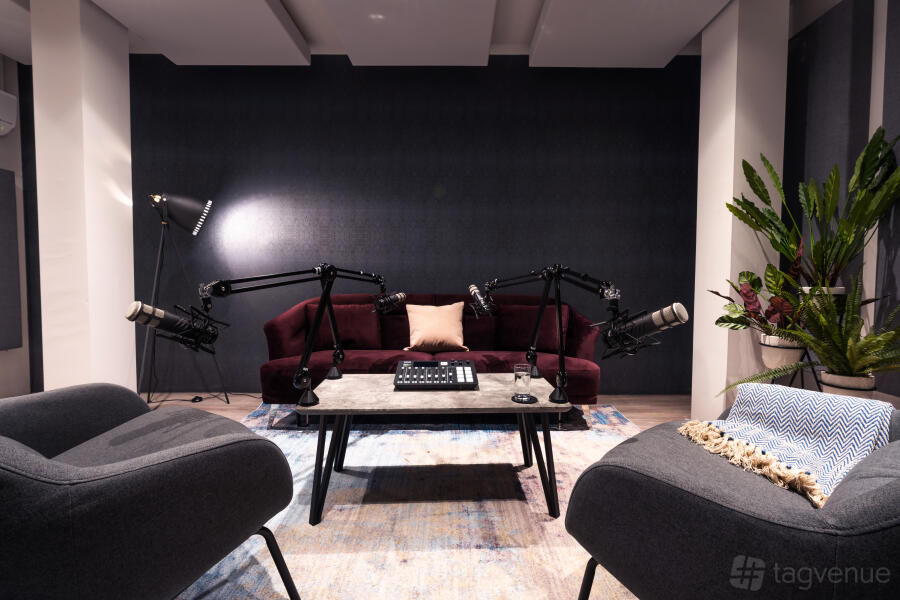 Lounge Set Podcast Studio Lounge Set Podcast Studio